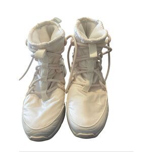 Nike Womens White Tanjun High Rise High Top Sneaker Boots Size 11